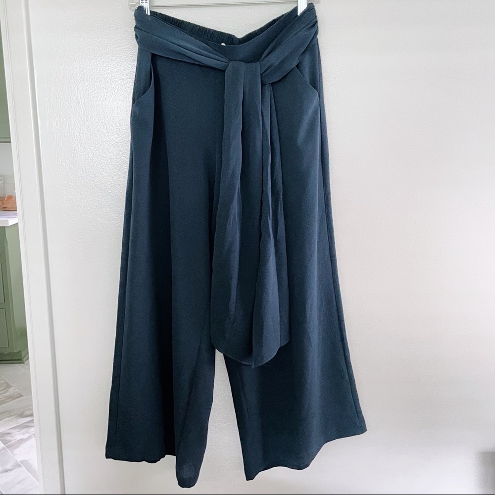 Max Studio tie front wide leg crop pants